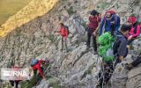 کوهنوردان ایلامی به ۴۰۰ قله مرتفع استان صعود کردند