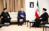 رهبر انقلاب اسلامی در دیدار رئیس جمهور بلاروس: کشورهای مورد تحریم آمریکا باید با همکاری یکدیگر این حربه را از بین ببرند