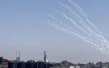 حملات موشکی گسترده مقاومت در واکنش به بمباران غزه/ هرتزلیا،عسقلان وتل‌آویو هدف قرار گرفتند