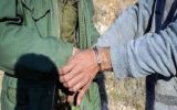 دستگیری شکارچی متخلف در کولگ مهران بعد از ۲۴ ساعت تعقیب و گریز