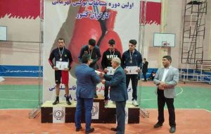 تیم بوکس کارگری ایلامی سه مدال کشوری کسب کرد تیم بوکس کارگری ایلامی سه مدال کشوری کسب کرد