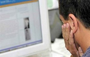دردسرهای روانی اعتیاد به فضای مجازی دردسرهای روانی اعتیاد به فضای مجازی