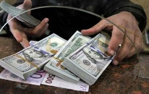 بازگشت ارز صادرکنندگان؛ بهانهتراشی یا موانع تحریمی؟ بازگشت ارز صادرکنندگان؛ بهانهتراشی یا موانع تحریمی؟