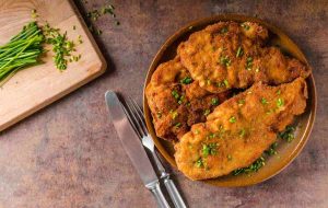 طرز تهیه شنیسل مرغ؛ طعمی که زیر دندان میماند طرز تهیه شنیسل مرغ؛ طعمی که زیر دندان میماند