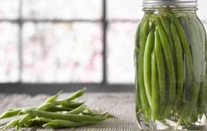 طرز تهیه ترشی لوبیا سبز؛ جدید و جذاب طرز تهیه ترشی لوبیا سبز؛ جدید و جذاب