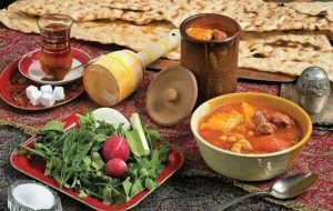 طرز تهیه یخنی نخود؛ آبگوشت به سبک شیرازی‌ها