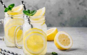 به چند دلیل مهم باید آب و لیمو بنوشیم