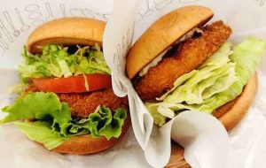 طرز تهیه همبرگر؛ از دستپختتان غافلگیر میشوید طرز تهیه همبرگر؛ از دستپختتان غافلگیر میشوید