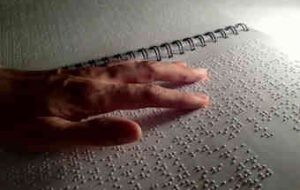 انتقال منابع ویژه نابینایان به کتابخانه ملی، مشکل را حل می‌کند؟