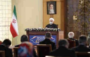 روحانی: هیچ کس از ایران توقع برداشتن گام اول تعهدات را نداشته باشد روحانی: هیچ کس از ایران توقع برداشتن گام اول تعهدات را نداشته باشد