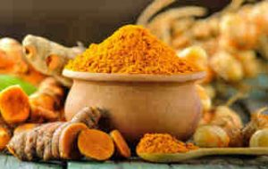 مصرف زردچوبه برای چه افرادی مضر است؟