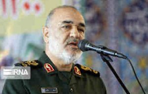 سرلشکرسلامی: نیروی قدس تمرکز دشمن را درهم شکسته است