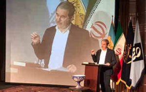 رییس فرهنگستان هنر: صنایع‌دستی پیشران اقتصاد است