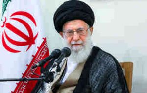 دستور رهبر انقلاب به رییس‌جمهوری درباره تعطیلی دوهفته‌ای کرونا
