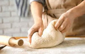 طرز تهیه خمیر جادویی؛ مناسب برای پخت غذاهای متنوع