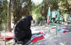 میهمانی لاله‌ها در ۱۱۴ گلزار شهدای ایلام برگزار می‌شود