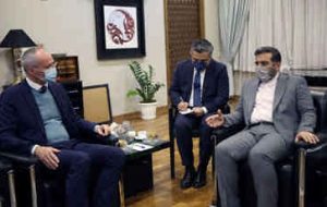 تاکید بر توسعه روابط فرهنگی و هنری تهران-وین