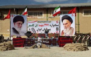 سردار کوثری: مقاومت مردم ایوان در دوران دفاع مقدس برگ زرینی در تاریخ کشور است سردار کوثری: مقاومت مردم ایوان در دوران دفاع مقدس برگ زرینی در تاریخ کشور است