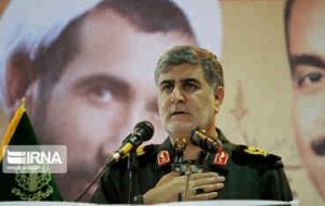 حضور زنان در پشت جبهه دلگرم کننده مردان در خطوط مقدم بود