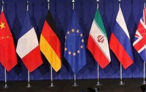 دست پُر ایران، توپ پُر آمریکا   * حسن شکوهی‌نسب