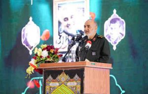 سردار سلامی: شخصیت حاج قاسم تکثیر شده و جاری است
