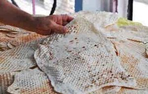 معاون فناوری‌های نوین بانک مرکزی: نیازی به کارت جدید و افتتاح حساب برای خرید یارانه‌ای نان نیست