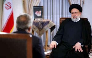با فرمان رئیس جمهور یارانه دریافتی افراد به ۴۰۰ هزار تومان در ماه افزایش یافت با فرمان رئیس جمهور یارانه دریافتی افراد به ۴۰۰ هزار تومان در ماه افزایش یافت