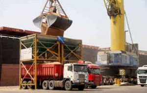 واردات بیش از ۵ میلیارد دلار گندم و روغن خام واردات بیش از ۵ میلیارد دلار گندم و روغن خام