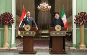 رئیسی: برای تسهیل روابط پولی ایران و عراق گامهای جدیدی برداشته شود رئیسی: برای تسهیل روابط پولی ایران و عراق گامهای جدیدی برداشته شود