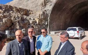 محور ارتباطی ایلام- مهران در حال آماده شدن برای تردد زائران اربعین محور ارتباطی ایلام- مهران در حال آماده شدن برای تردد زائران اربعین