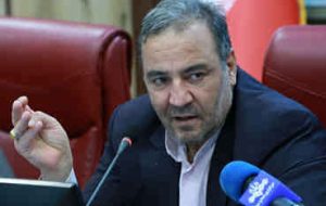 استاندار ایلام: تشدید نظارت مانع توزیع هشت هزار و ۵۰۰ کیسه آرد خارج از شبکه شد
