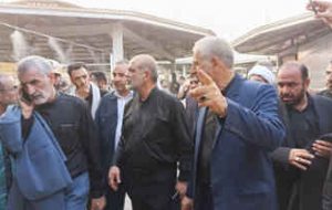 وزیر کشور: مشکل تردد زائران در مرز مهران تا ساعاتی دیگر برطرف می شود