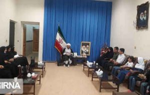 دشمن زیبایی های توخالی غرب را در چشمان نسل جدید ایرانی بزرگنمایی می کند دشمن زیبایی های توخالی غرب را در چشمان نسل جدید ایرانی بزرگنمایی می کند