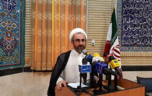 امام جمعه ایلام: اربعین فرصتی مغتنم برای تقویت اقتصاد استان است