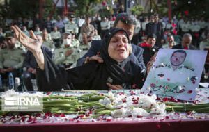 پلیس مظلوم در دهه ۹۰؛ هر ۵ روز یک شهید * امیرحسین غلامزاده نطنزی پلیس مظلوم در دهه ۹۰؛ هر ۵ روز یک شهید * امیرحسین غلامزاده نطنزی