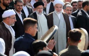 حضور رییس جمهور در کردستان به موقع بود/ کردها از انقلاب جدا نمیشوند حضور رییس جمهور در کردستان به موقع بود/ کردها از انقلاب جدا نمیشوند
