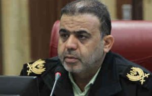 مامور انتظامی در مهران کیف ۲ میلیارد ریالی را به صاحبش برگرداند