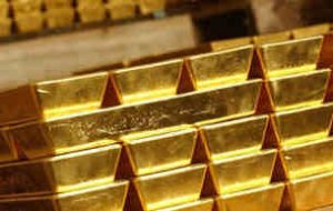 عرضه یک تن طلا از طریق بورس‌کالا و بانک کارگشایی