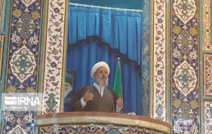 خدمت صادقانه مسئولان و همراهی مردم راهبرد عبور از گردنه های سخت است