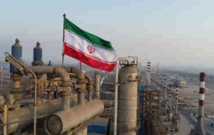 افزایش روزانه ۱۴۰ هزار بشکهای تولید نفت ایران در سال گذشته میلادی افزایش روزانه ۱۴۰ هزار بشکهای تولید نفت ایران در سال گذشته میلادی