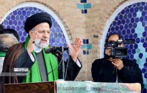 سفری با ره آوردهایی ماندگار برای دارالعباده یزد   * کبری دانشی