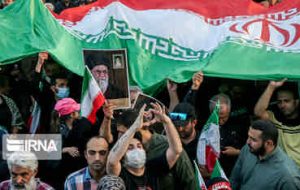 مروری دوباره بر شعار “استقلال، آزادی، جمهوری اسلامی” مروری دوباره بر شعار “استقلال، آزادی، جمهوری اسلامی”