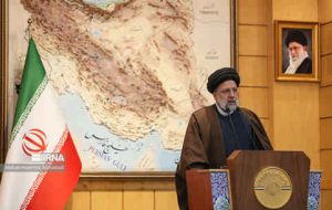 اجرایی شدن سند راهبردی/ ۲۰ تفاهمنامه در سفر به چین به امضا میرسد اجرایی شدن سند راهبردی/ ۲۰ تفاهمنامه در سفر به چین به امضا میرسد