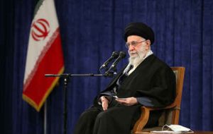 رهبر انقلاب: بنیه قوی مردمی نظام، حجت را بر همه مسئولان و علما تمام کرده است رهبر انقلاب: بنیه قوی مردمی نظام، حجت را بر همه مسئولان و علما تمام کرده است