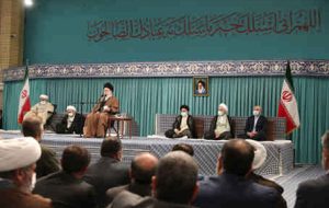 در دیدار جمعی از مردم، مسئولان نظام و سفرای کشورهای اسلامی؛ رهبر انقلاب: راهبرد امروز جهان اسلام باید کمک و تقویت عناصر مبارز داخل فلسطین باشد