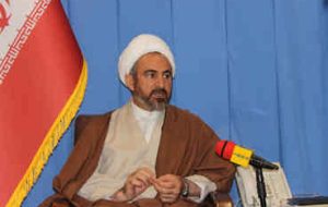 امام جمعه ایلام: مدیران مقید به نماز و اخلاق باشند امام جمعه ایلام: مدیران مقید به نماز و اخلاق باشند