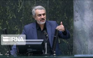 فاطمی امین: با هرگونه رانت‌خواری و ویژه خواری مقابله می‌کنیم/ دوقطبی‌سازان خیانتکارند