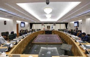 فرزین: بانک مرکزی از همه ابزارها برای مهار تورم استفاده می‌کند