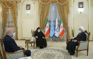 تاکید سران قوا بر هماندیشی برای کاهش تورم و حمایت از رشد تولید تاکید سران قوا بر هماندیشی برای کاهش تورم و حمایت از رشد تولید