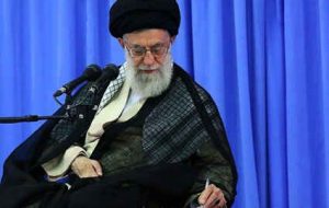 با حکم آیتالله خامنهای؛ شمخانی مشاور سیاسی رهبر انقلاب شد با حکم آیتالله خامنهای؛ شمخانی مشاور سیاسی رهبر انقلاب شد